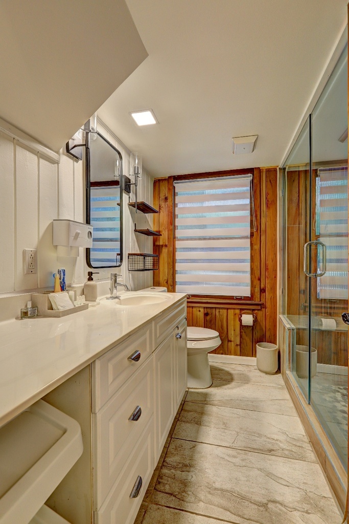 3497 Bathroom 2-1.jpg