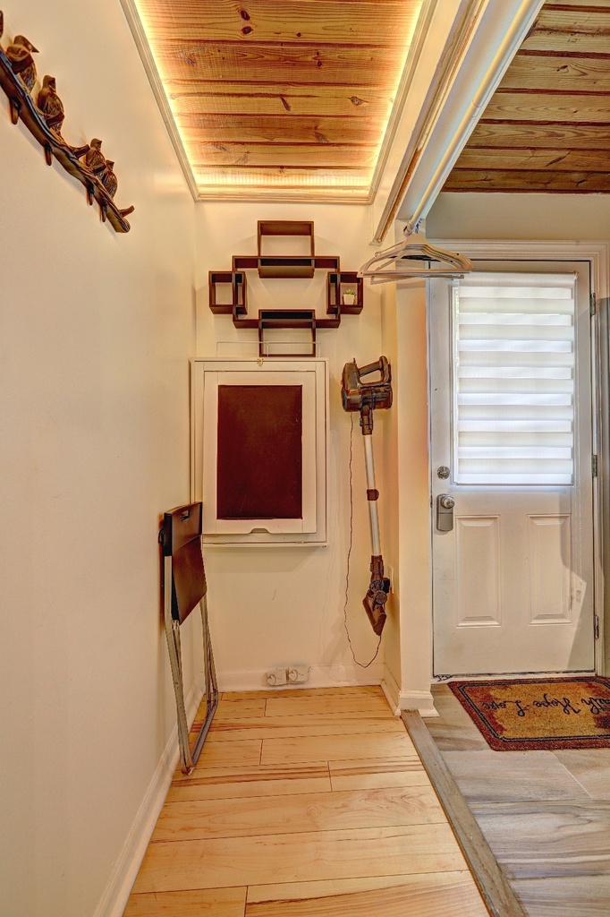 3497 Kitchennete 1-3.jpg