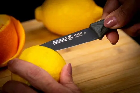 Mundial VX9900-5 Black Knife Set With Black Handle 5 Piece Plastic Blade Protectors 17.webp