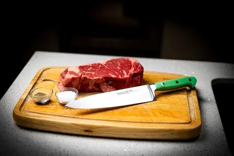 Mundial MC5100-8 Gift Knife Set With Wood Block Colors Series 8 Piece Full Tang Blade 12.webp