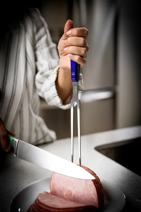 Mundial MC5100-8 Gift Knife Set With Wood Block Colors Series 8 Piece Full Tang Blade 13.webp