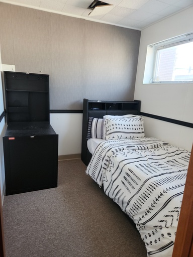 [Rent 1035 / 10] Rent 1035 / 10