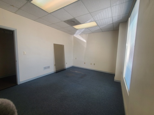 [Rent 3383 / 581S8] Rent 3383 / 581S8