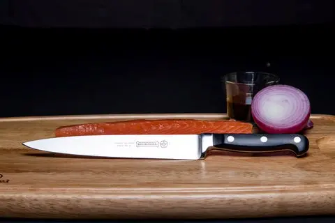 [5111-8] Mundial BP5111-8 Carving Knife 5100 Series 8 inches Black