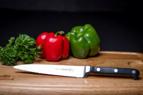 [5111-6E] Mundial BP5111-6E Utility Knife 5100 Series 6 inches Black