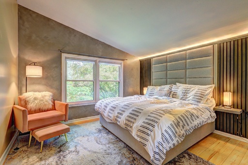3497Nortcrest rd-Room 2 